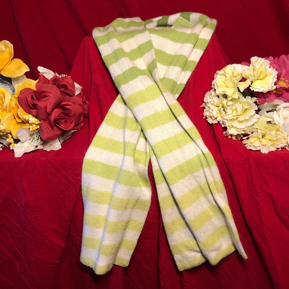 Green Line Pattern Scarf
